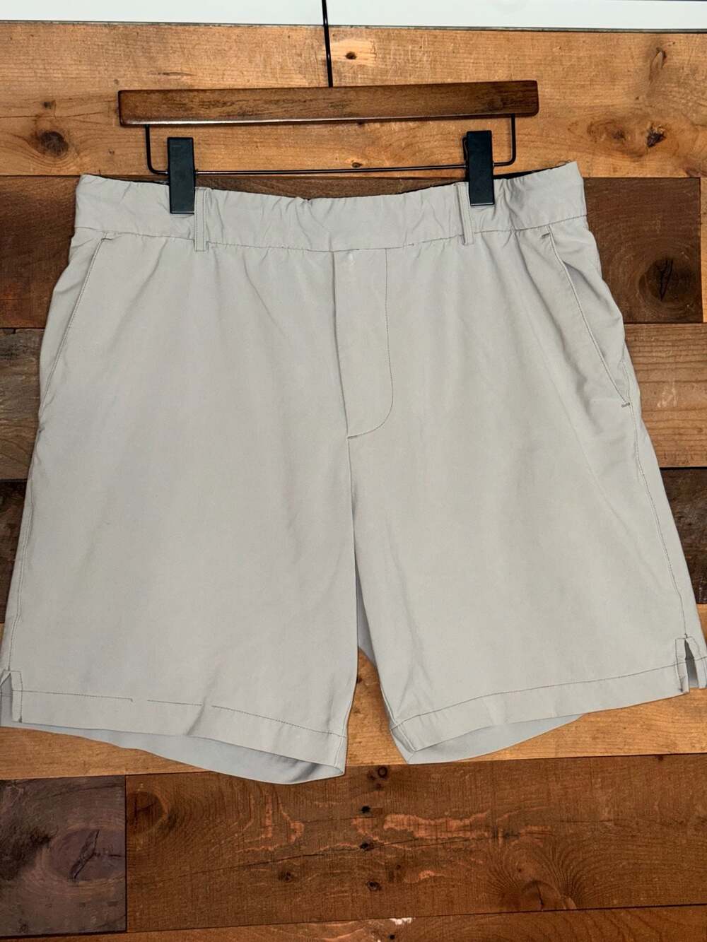James Perse Yosemite Performance Shorts Size 3 Light Gray
